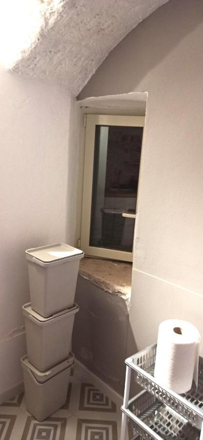 Casa Nella Pietra Viva Appartement Bari Buitenkant foto