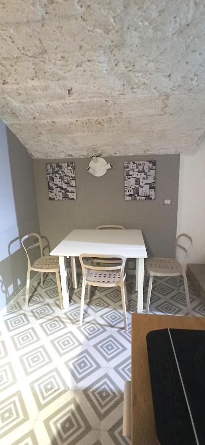 Casa Nella Pietra Viva Appartement Bari Buitenkant foto